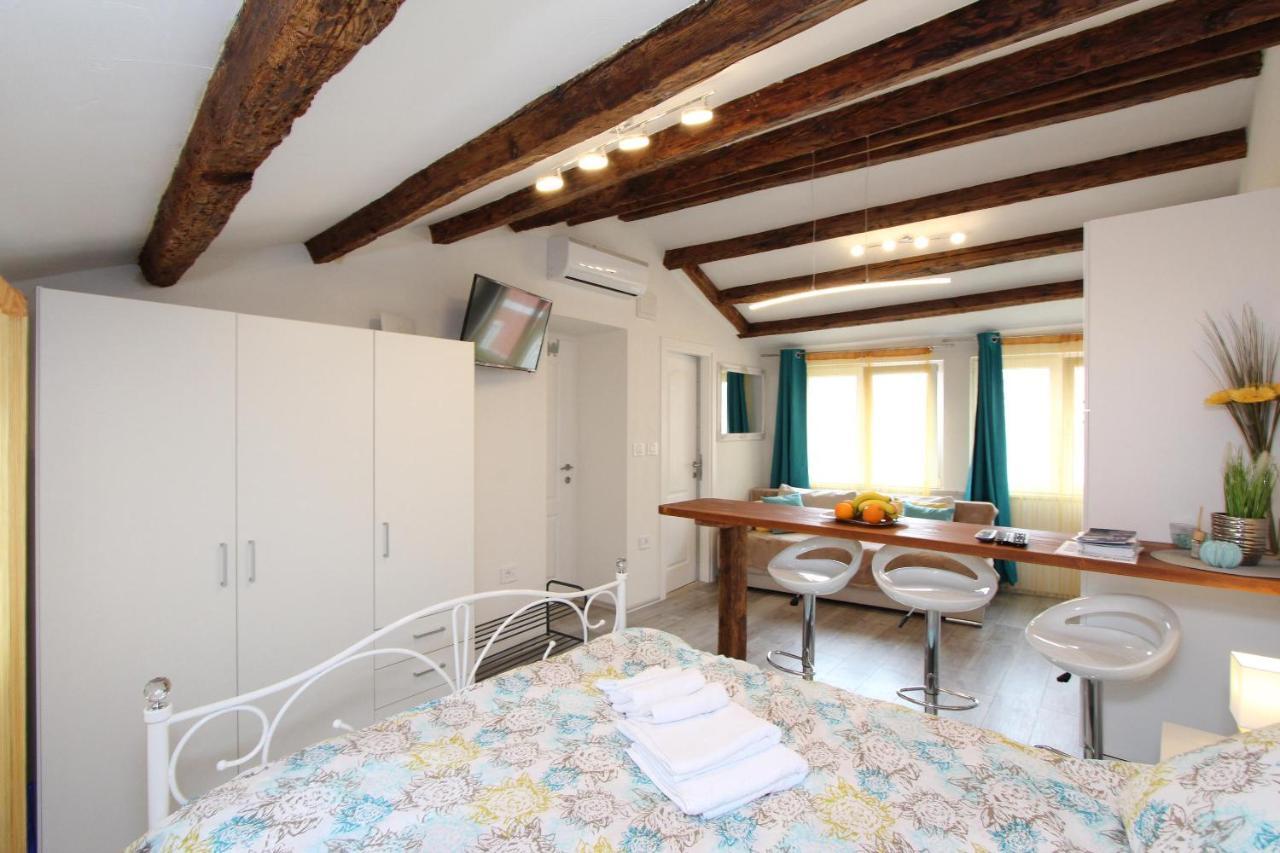 Studio Mira Rovinj Buitenkant foto
