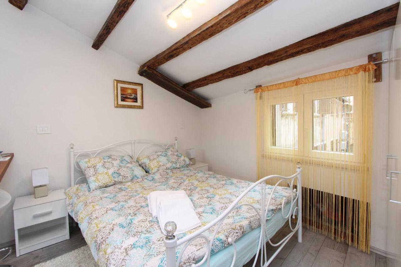 Studio Mira Rovinj Buitenkant foto